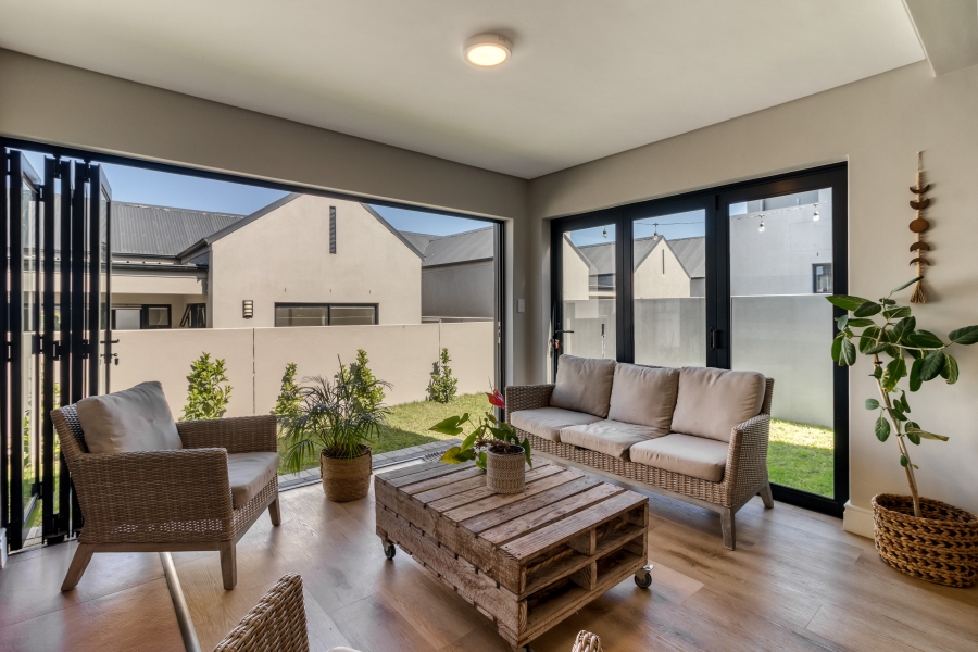 3 Bedroom Property for Sale in Aan de Wijnlanden Western Cape
